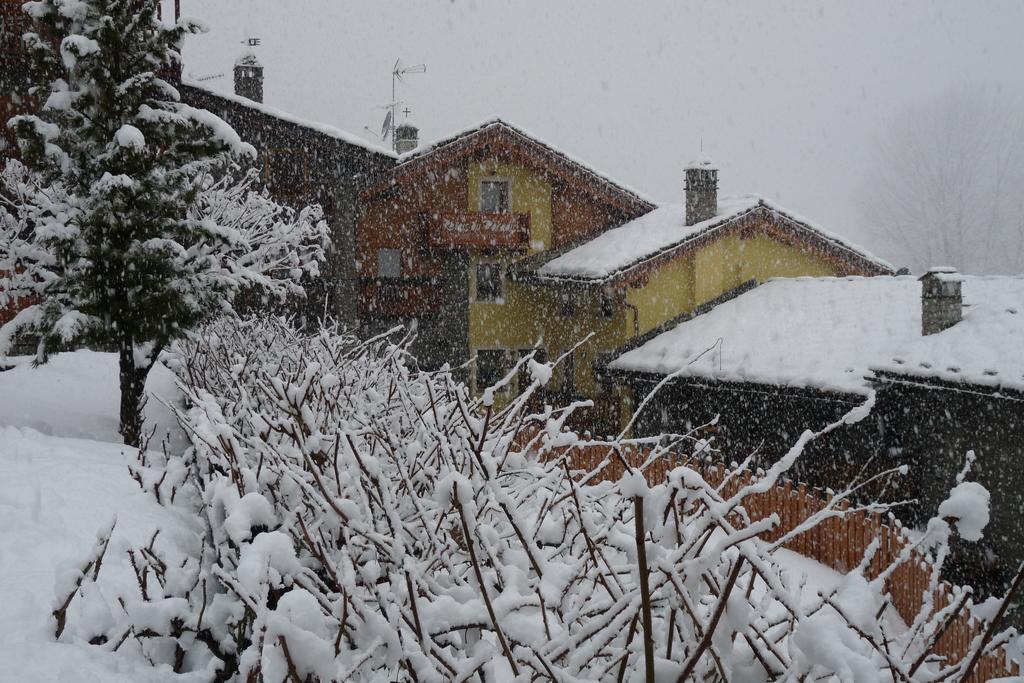 Relais Du Paradis Chambres D'Hotes อินทรอด ภายนอก รูปภาพ
