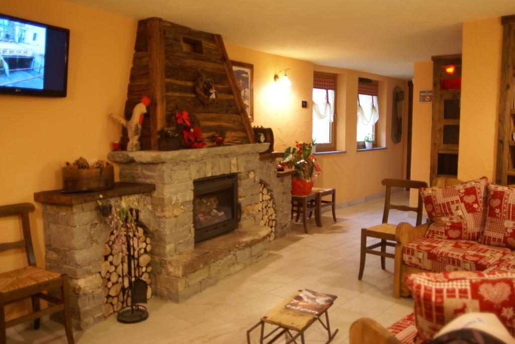 Relais Du Paradis Chambres D'Hotes อินทรอด ภายนอก รูปภาพ